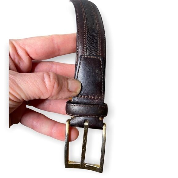 Donald J. Trump Signature Collection brown leather belt with brass buckle 32 /80 - Picture 9 of 11